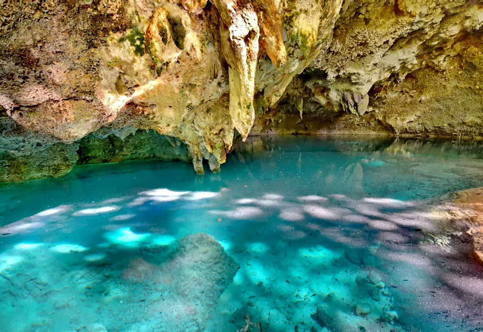 Parque Nacional Los tres ojos